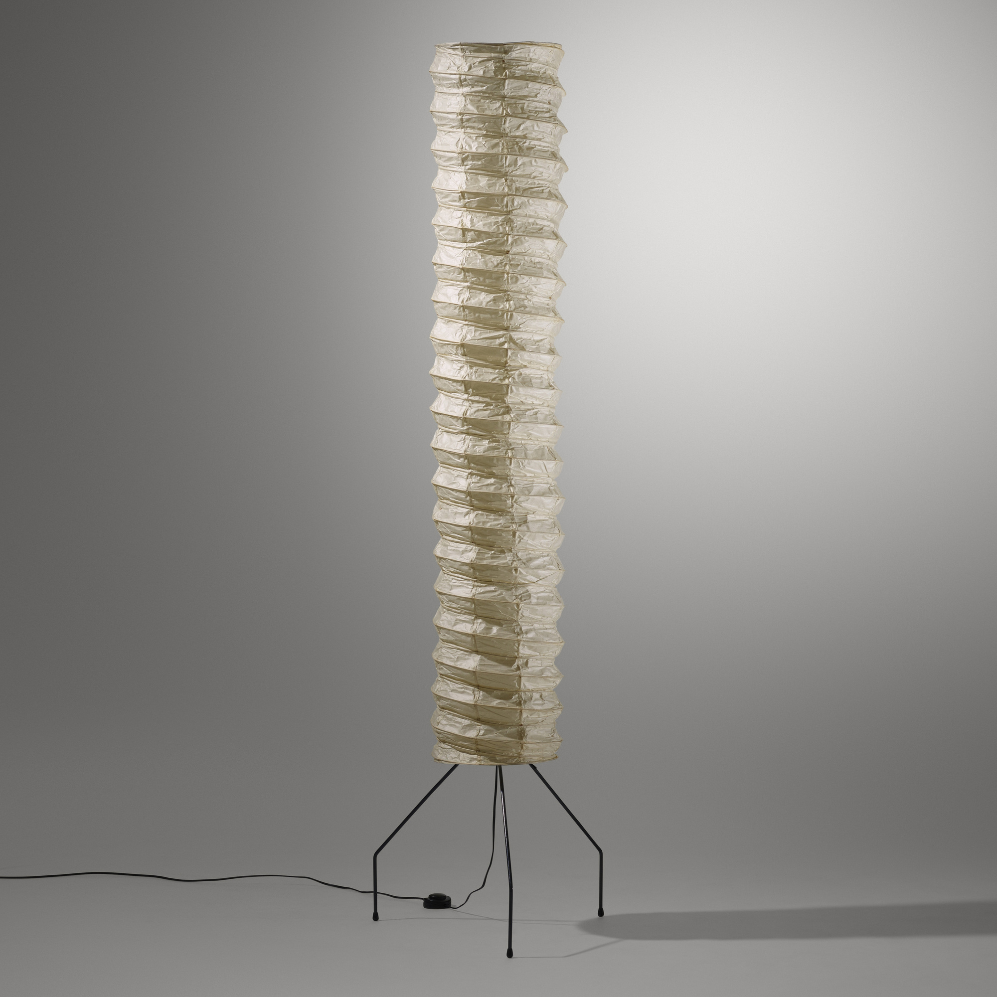 Taking Shape: The Akari Light Sculptures of Isamu Noguchi, 30 March 2023 <  Auctions