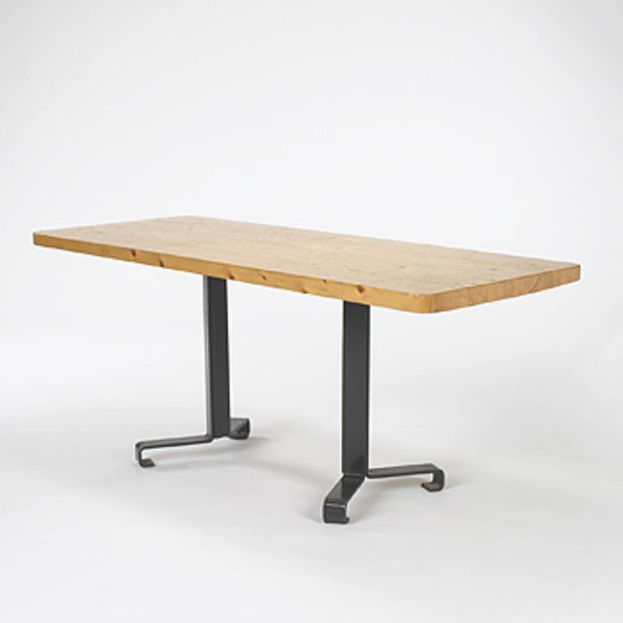 141: CHARLOTTE PERRIAND, dining table from Les Arcs < Mass Modern, 16  September 2006 < Auctions