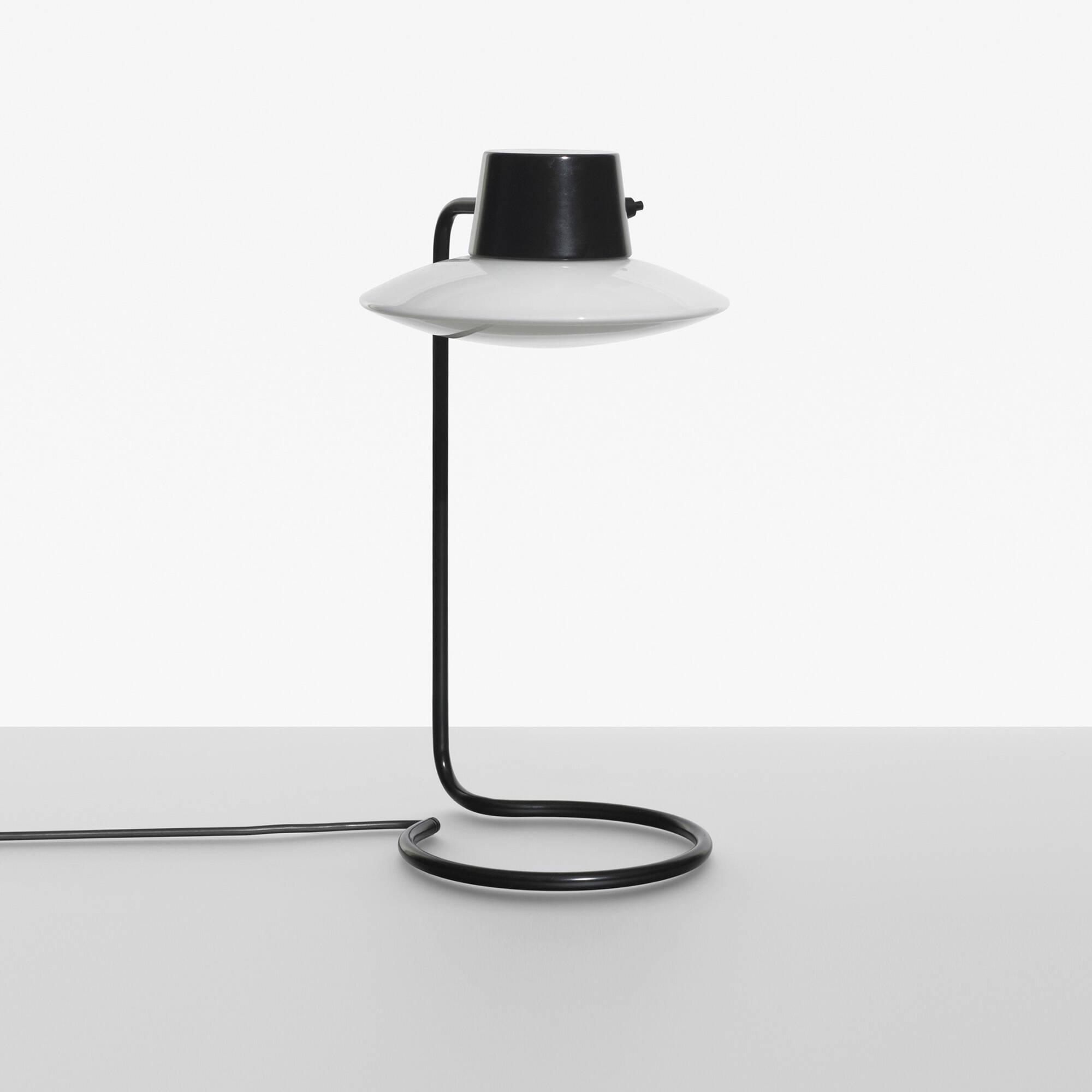 199 ARNE JACOBSEN, Oxford table lamp