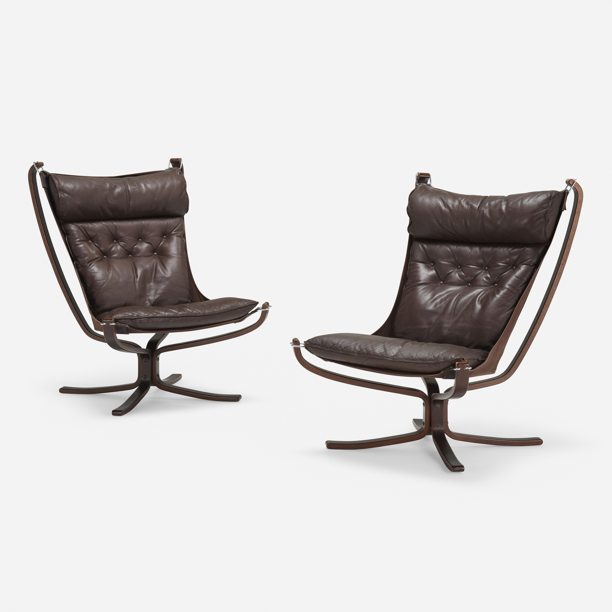 325: SIGURD RESELL, Falcon chairs, pair < Essential Design, 12 