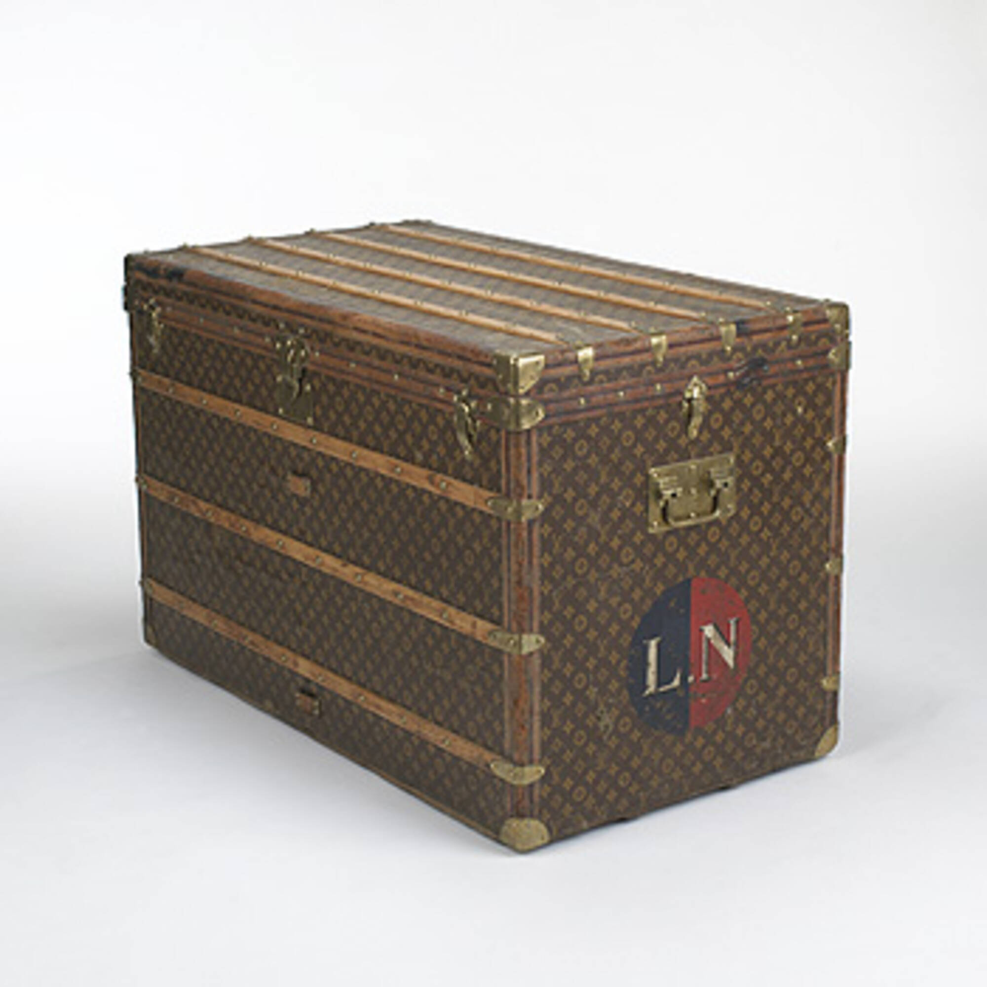 Louis Vuitton, Steamer Trunk Auction